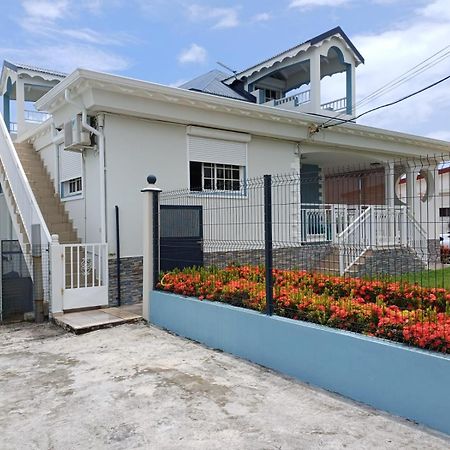Apartamento L'Oiseau Du Nord Petit-Canal Exterior foto